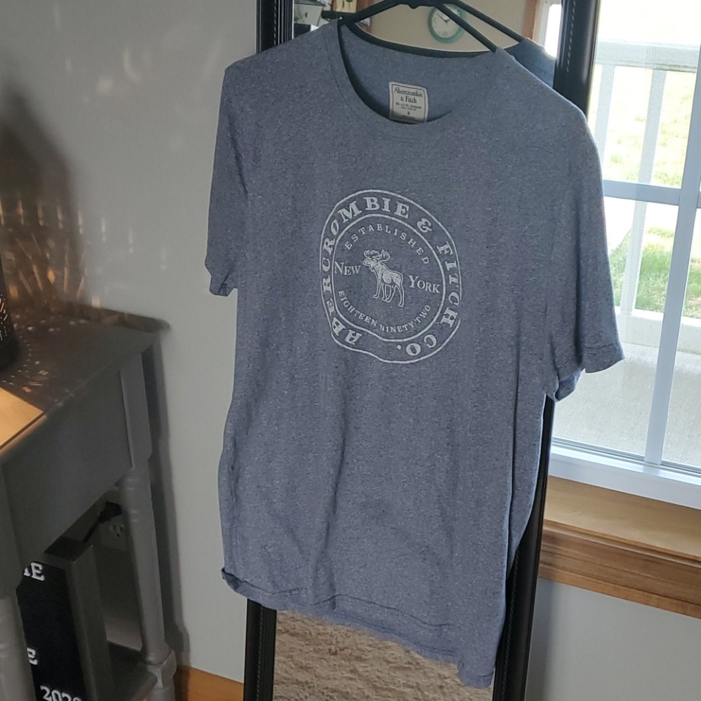 Abercrombie t shrit